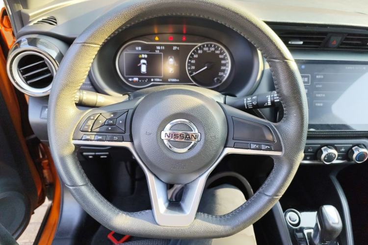 Used Nissan Kicks 2017 1.5L CVT Smart Edition Steering Wheel