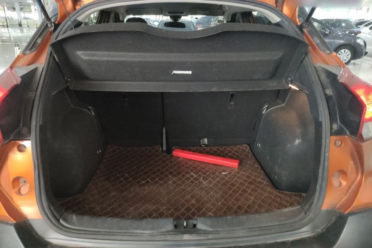 Used Nissan Kicks 2017 1.5L CVT Smart Edition Trunk