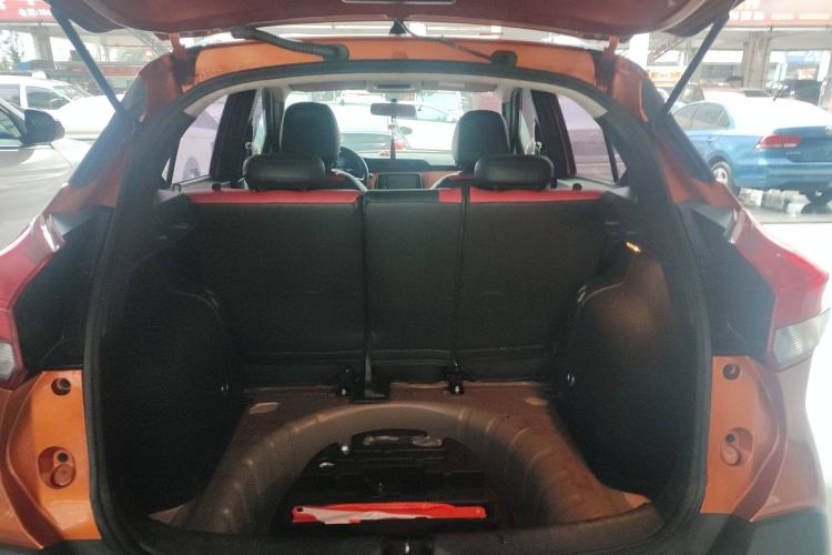 Used Nissan Kicks 2017 1.5L CVT Cool Enjoy Edition Trunk