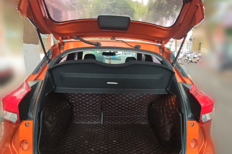 Used Nissan Kicks 2017 1.5L CVT Smart Drive Edition Trunk