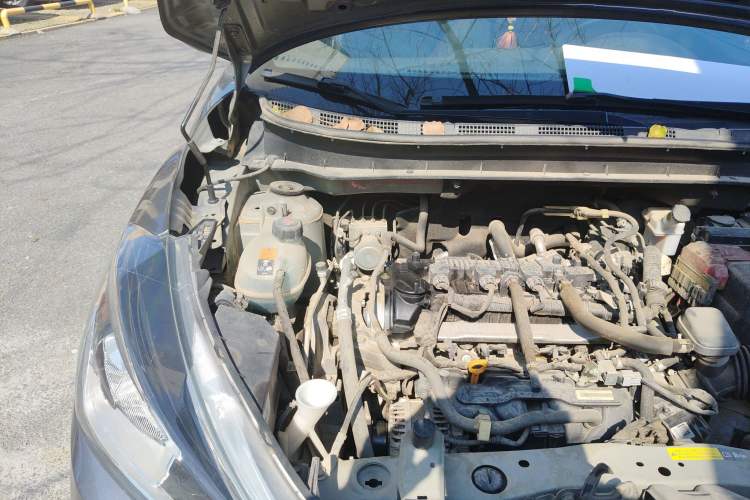 Used Nissan Kicks 2018 1.5L CVT Smart Connect Luxury Edition Engine Bay Right