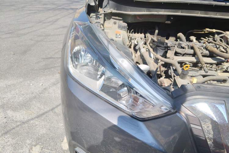 Used Nissan Kicks 2018 1.5L CVT Smart Connect Luxury Edition Right Front Headlight