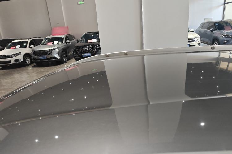 Used Nissan Kicks 2018 1.5L CVT Smart Connect Luxury Edition Roof
