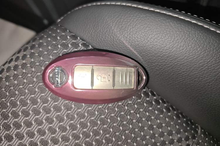 Used Nissan Kicks 2018 1.5L CVT Smart Connect Luxury Edition Vehicle Key