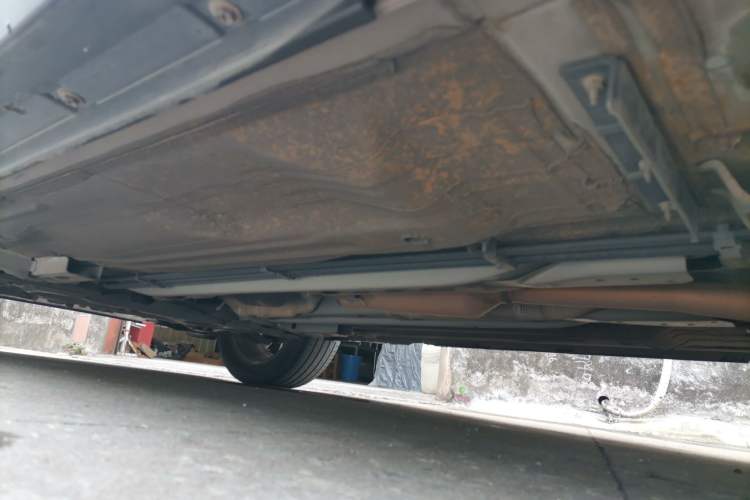Used Nissan Kicks 2018 1.5L CVT Smart Connect Deluxe Edition Chassis Rear Left
