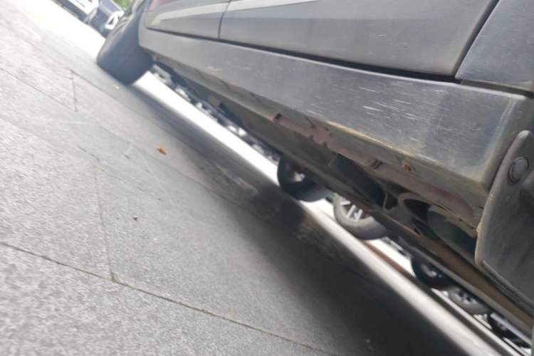 Used Nissan Kicks 2018 1.5L CVT Smart Connect Luxury Edition Chassis Rear Left