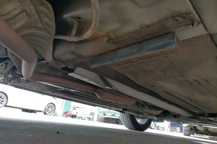 Used Nissan Kicks 2018 1.5L CVT Smart Connect Deluxe Edition Chassis Rear Right