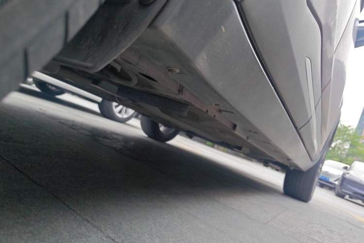 Used Nissan Kicks 2018 1.5L CVT Smart Connect Luxury Edition Chassis Rear Right