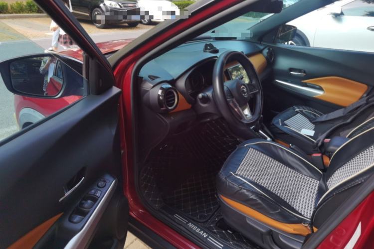 Used Nissan Kicks 2018 1.5L CVT Smart Connect Luxury Edition Driver Seat