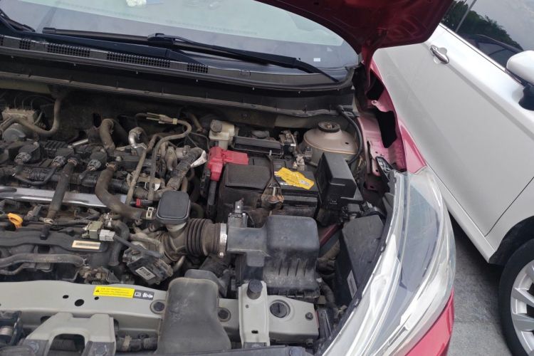 Used Nissan Kicks 2018 1.5L CVT Smart Connect Luxury Edition Engine Bay Left