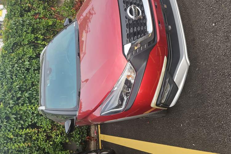 Used Nissan Kicks 2018 1.5L CVT Smart Connect Luxury Edition Exterior 4