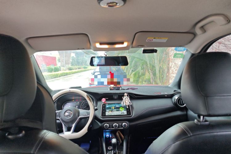 Used Nissan Kicks 2018 1.5L CVT Smart Connect Luxury Edition Headliner