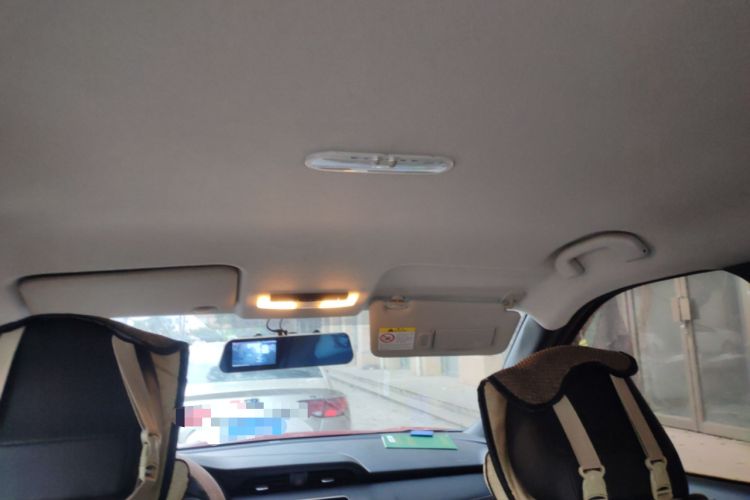 Used Nissan Kicks 2018 1.5L CVT Smart Connect Luxury Edition Headliner