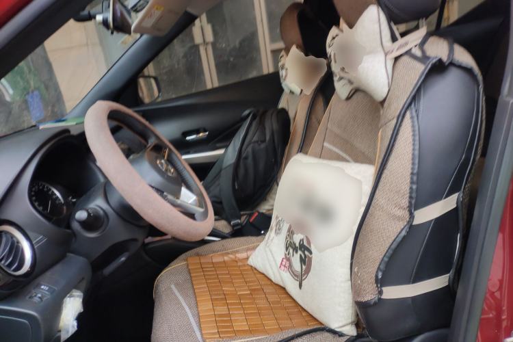 Used Nissan Kicks 2018 1.5L CVT Smart Connect Luxury Edition Left Front Seat