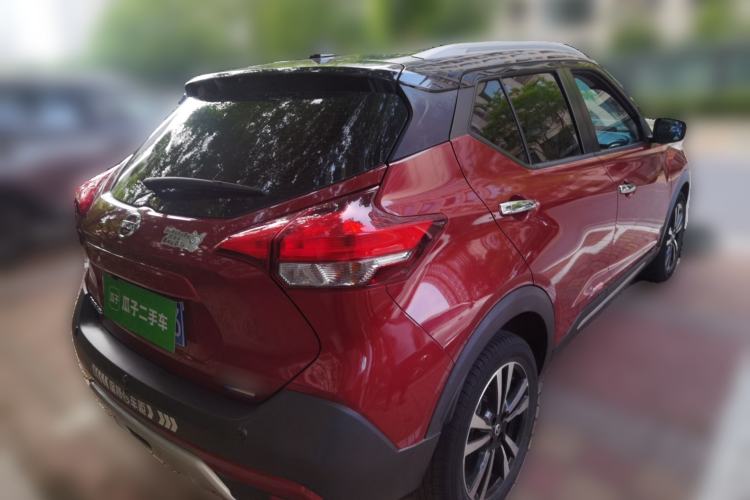 Used Nissan Kicks 2018 1.5L CVT Smart Connect Luxury Edition Rear Right 45 Deg