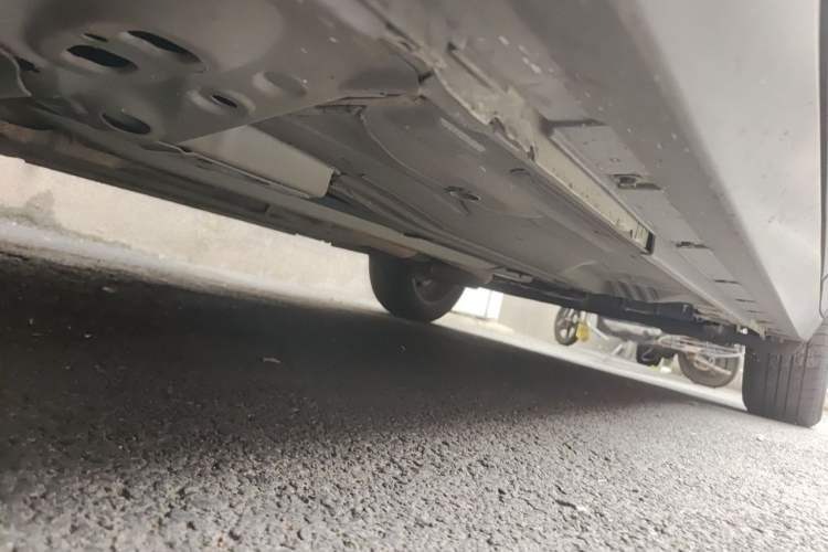 Used Nissan Kicks 2018 1.5L CVT Smart Connect Luxury Edition Chassis Front Left