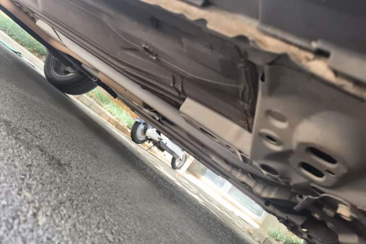Used Nissan Kicks 2018 1.5L CVT Smart Connect Luxury Edition Chassis Front Right