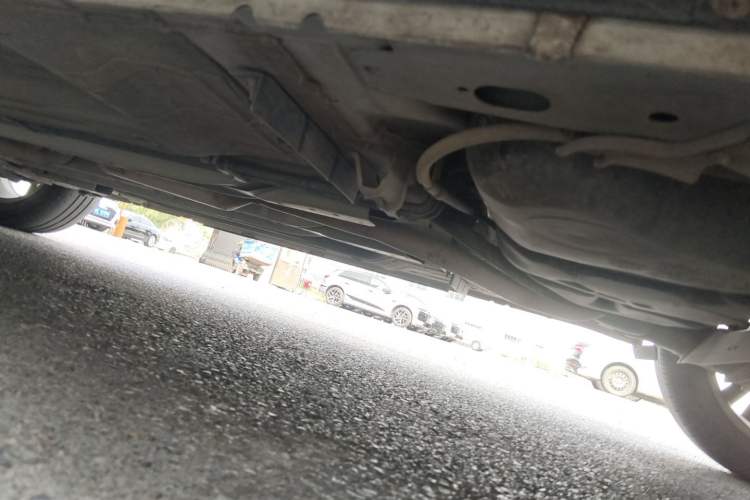 Used Nissan Kicks 2018 1.5L CVT Smart Connect Luxury Edition Chassis Rear Left