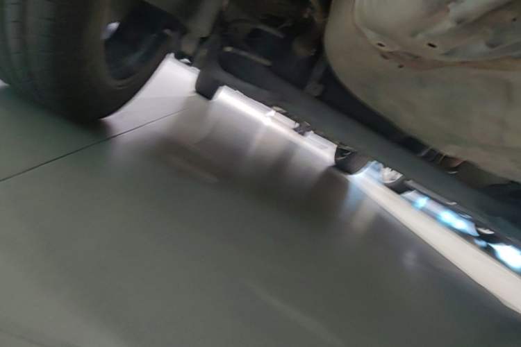 Used Nissan Kicks 2018 1.5L CVT Smart Connect Luxury Edition Chassis Rear Left