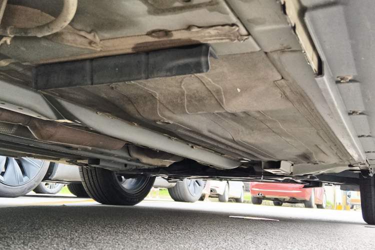 Used Nissan Kicks 2018 1.5L CVT Smart Connect Luxury Edition Chassis Rear Right
