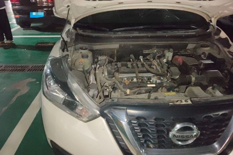 Used Nissan Kicks 2018 1.5L CVT Smart Connect Luxury Edition Engine Bay Right