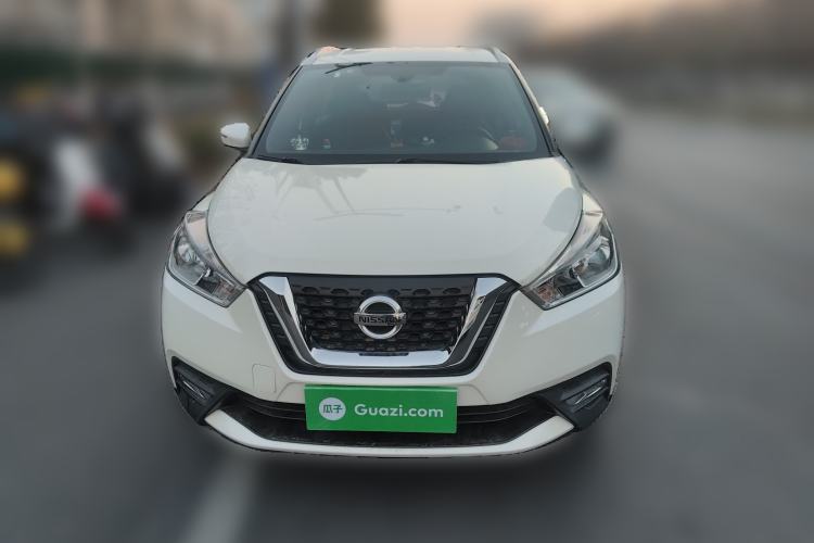 Used Nissan Kicks 2018 1.5L CVT Smart Connect Luxury Edition Exterior 1