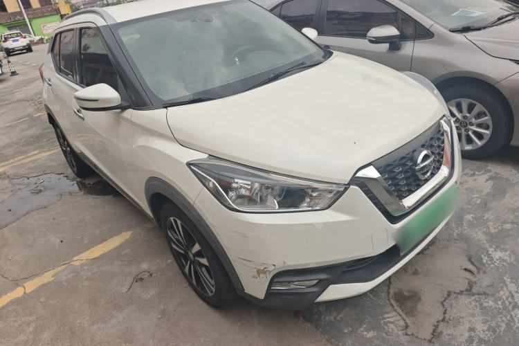Used Nissan Kicks 2018 1.5L CVT Smart Connect Luxury Edition Exterior 1