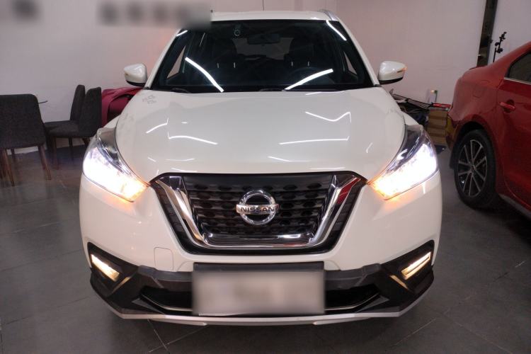 Used Nissan Kicks 2018 1.5L CVT Smart Connect Luxury Edition Exterior 1