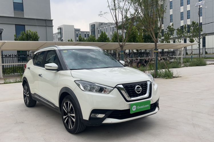 Used Nissan Kicks 2018 1.5L CVT Smart Connect Luxury Edition Exterior 10