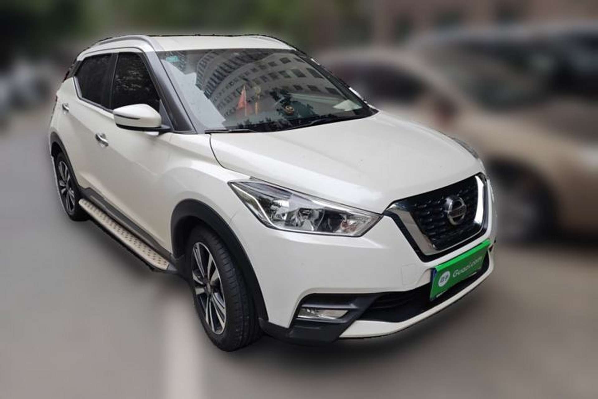 Used Nissan Kicks 2018 1.5L CVT Smart Connect Luxury Edition Exterior 2
