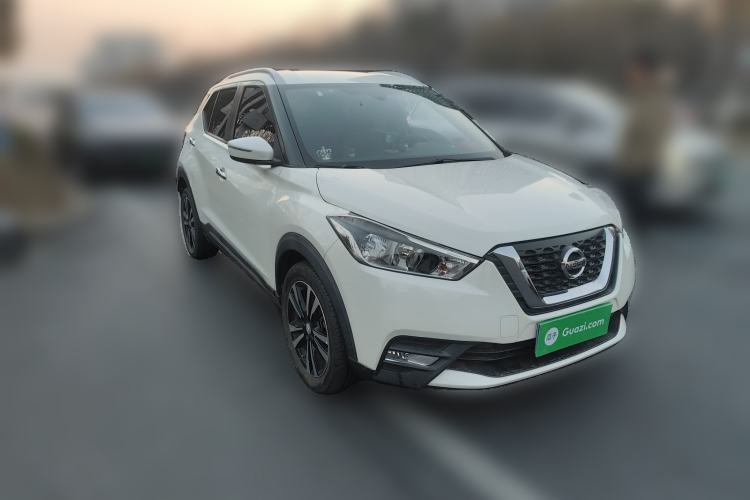 Used Nissan Kicks 2018 1.5L CVT Smart Connect Luxury Edition Exterior 2
