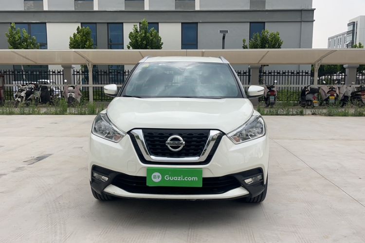 Used Nissan Kicks 2018 1.5L CVT Smart Connect Luxury Edition Exterior 5