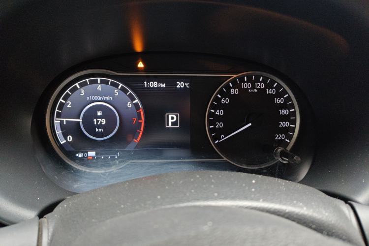 Used Nissan Kicks 2018 1.5L CVT Smart Connect Luxury Edition Instrument Cluster