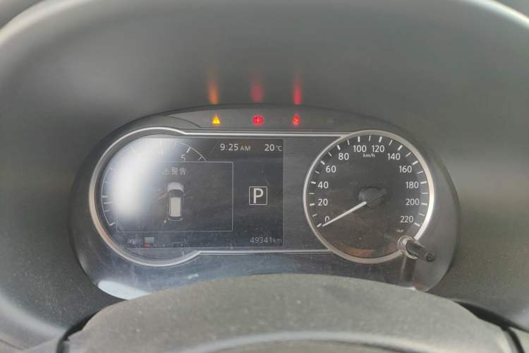 Used Nissan Kicks 2018 1.5L CVT Smart Connect Luxury Edition Instrument Cluster