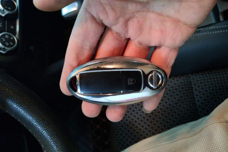 Used Nissan Kicks 2018 1.5L CVT Smart Connect Luxury Edition Interior 1