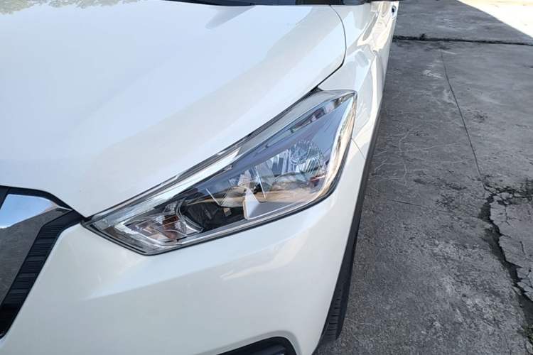 Used Nissan Kicks 2018 1.5L CVT Smart Connect Luxury Edition Left Front Headlight