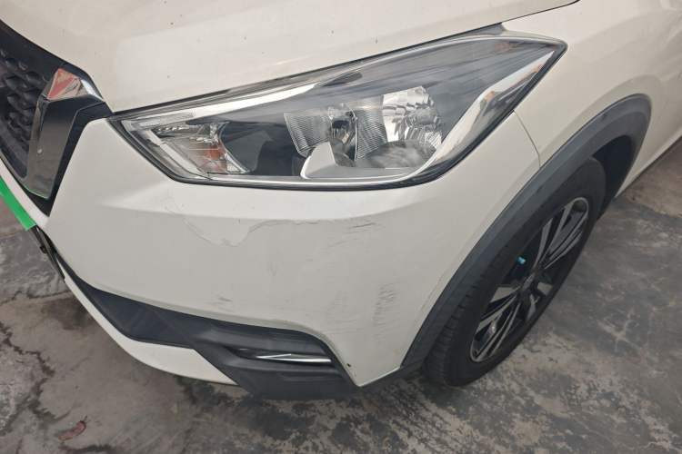 Used Nissan Kicks 2018 1.5L CVT Smart Connect Luxury Edition Left Front Headlight