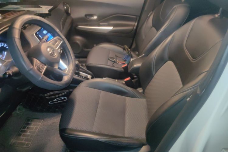 Used Nissan Kicks 2018 1.5L CVT Smart Connect Luxury Edition Left Front Seat
