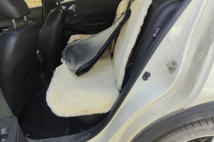 Used Nissan Kicks 2018 1.5L CVT Smart Connect Luxury Edition Left Rear Seat