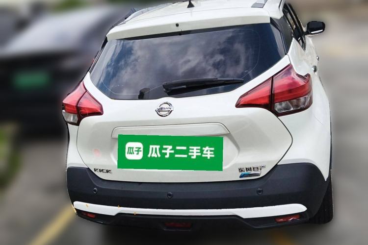 Used Nissan Kicks 2018 1.5L CVT Smart Connect Luxury Edition Rear