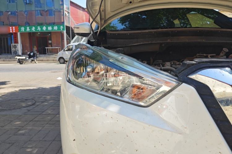 Used Nissan Kicks 2018 1.5L CVT Smart Connect Luxury Edition Right Front Headlight