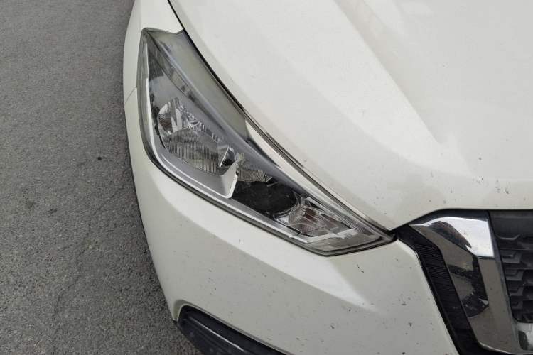 Used Nissan Kicks 2018 1.5L CVT Smart Connect Luxury Edition Right Front Headlight