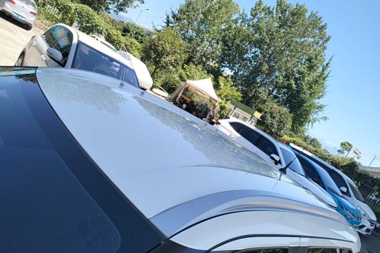 Used Nissan Kicks 2018 1.5L CVT Smart Connect Luxury Edition Roof