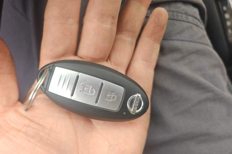 Used Nissan Kicks 2018 1.5L CVT Smart Connect Luxury Edition Vehicle Key