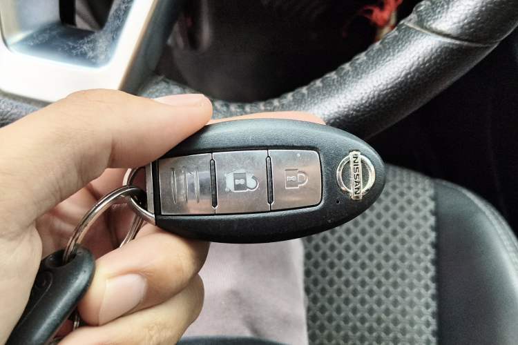 Used Nissan Kicks 2018 1.5L CVT Smart Connect Luxury Edition Vehicle Key