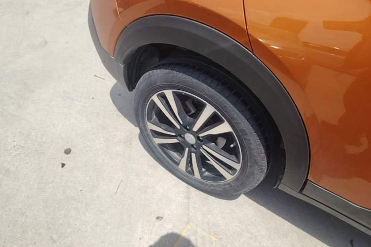 Used Nissan Kicks 2018 1.5L CVT Smart Connect Luxury Edition Right Rear Wheel Hub