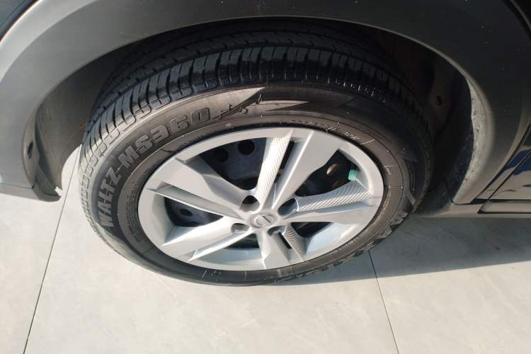 Used Nissan Kicks 2019 1.5L Manual Cool Edition Exterior 4