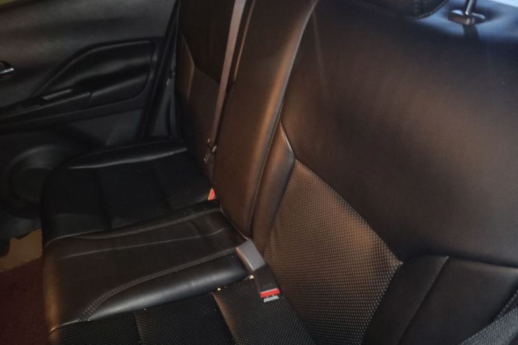 Used Nissan Kicks 2019 1.5L CVT Cool Enjoy Edition Left Rear Seat