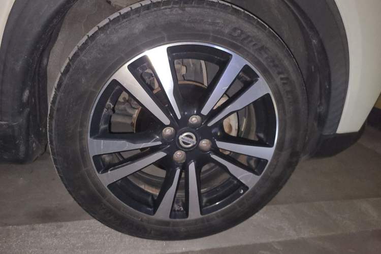Used Nissan Kicks 2019 1.5L CVT Cool Enjoy Edition Right Front Wheel Hub