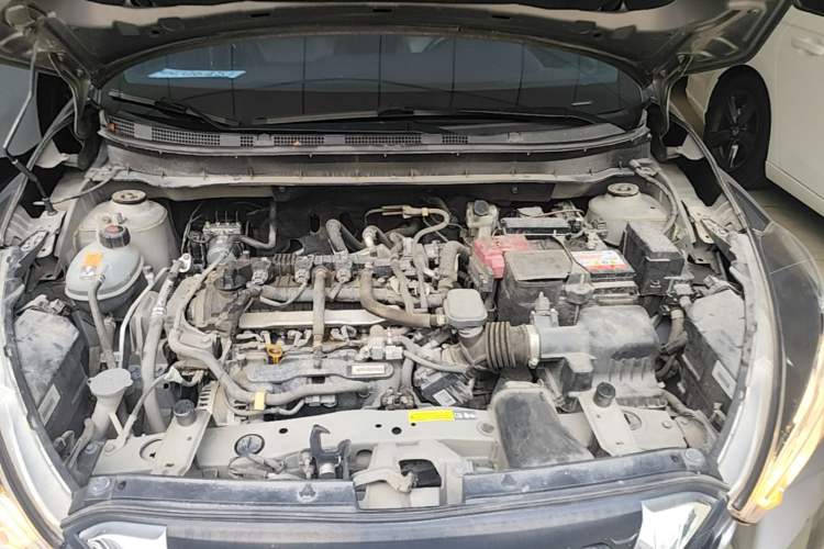 Used Nissan Kicks 2019 1.5L CVT Smart Connect Luxury Edition Engine Bay
